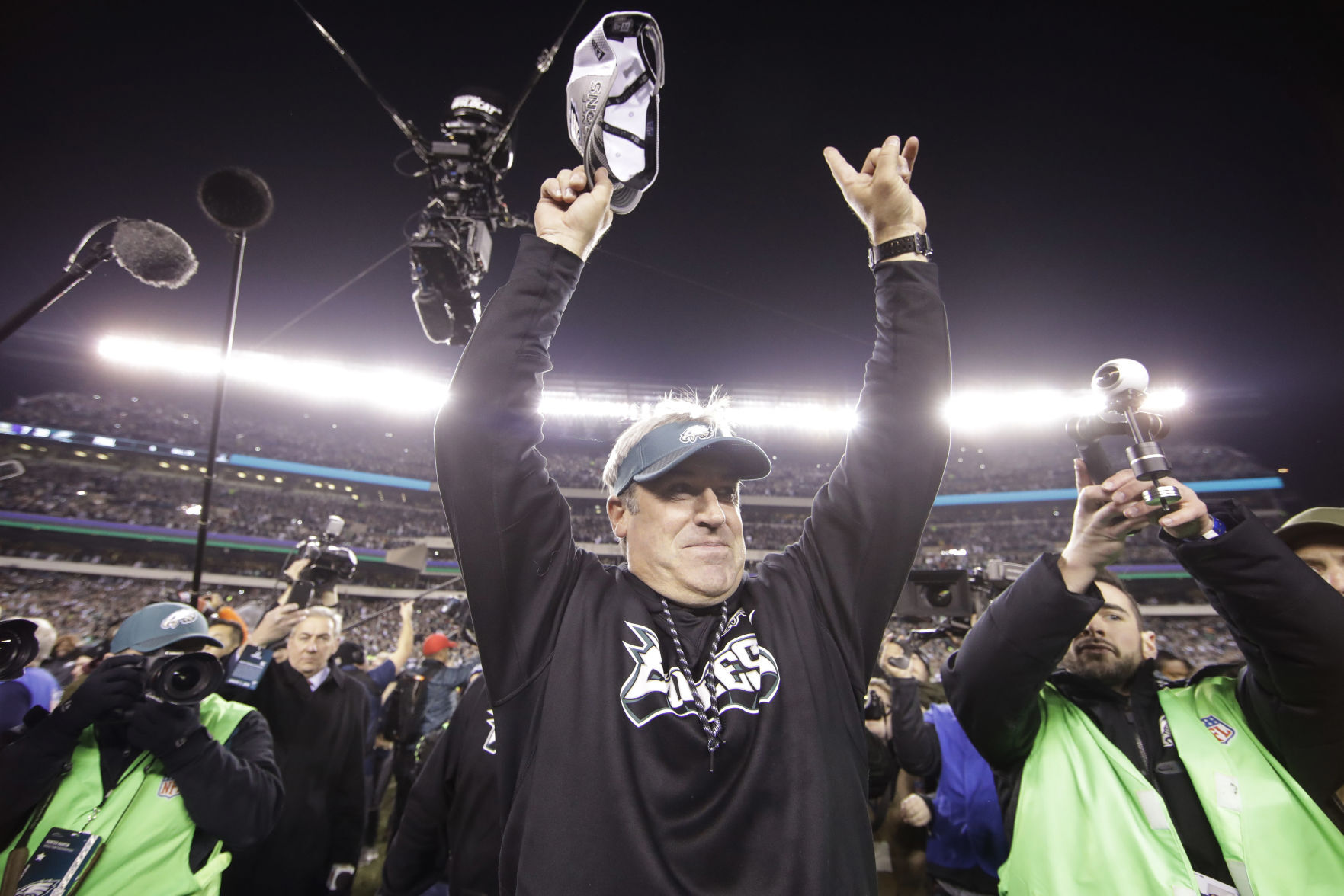 Vikings Eagles Football